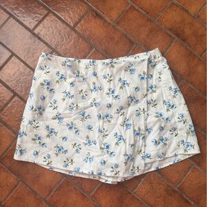 Old Navy Blue Floral Women's Skorts